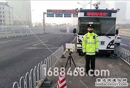 交警移动式测速仪保证道路交通安全